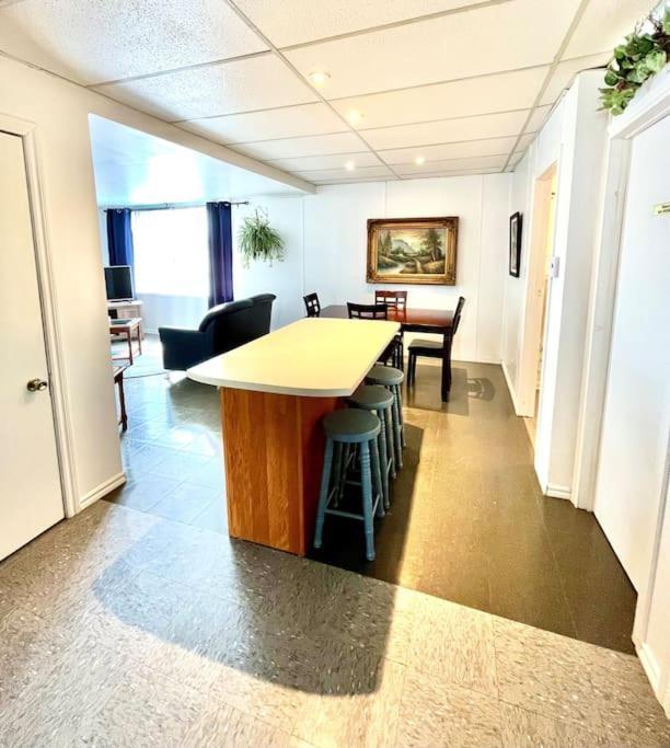 Les Appartements Du Vieil Edifice Metabetchouan 외부 사진