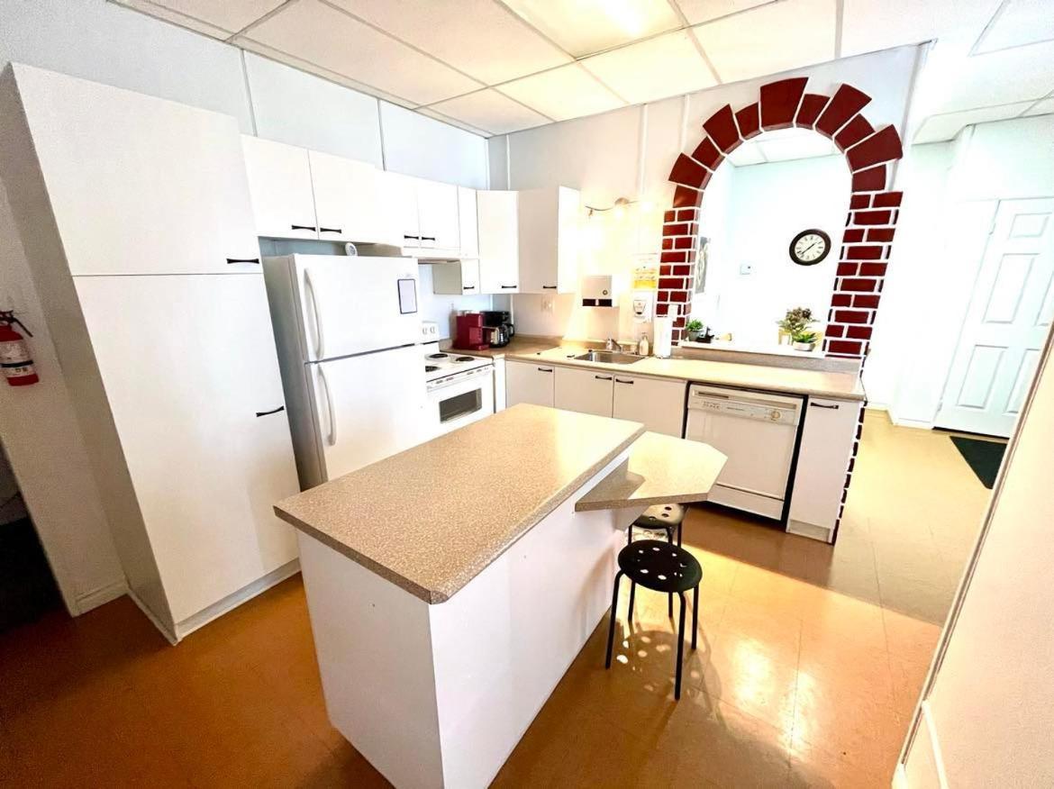 Les Appartements Du Vieil Edifice Metabetchouan 외부 사진